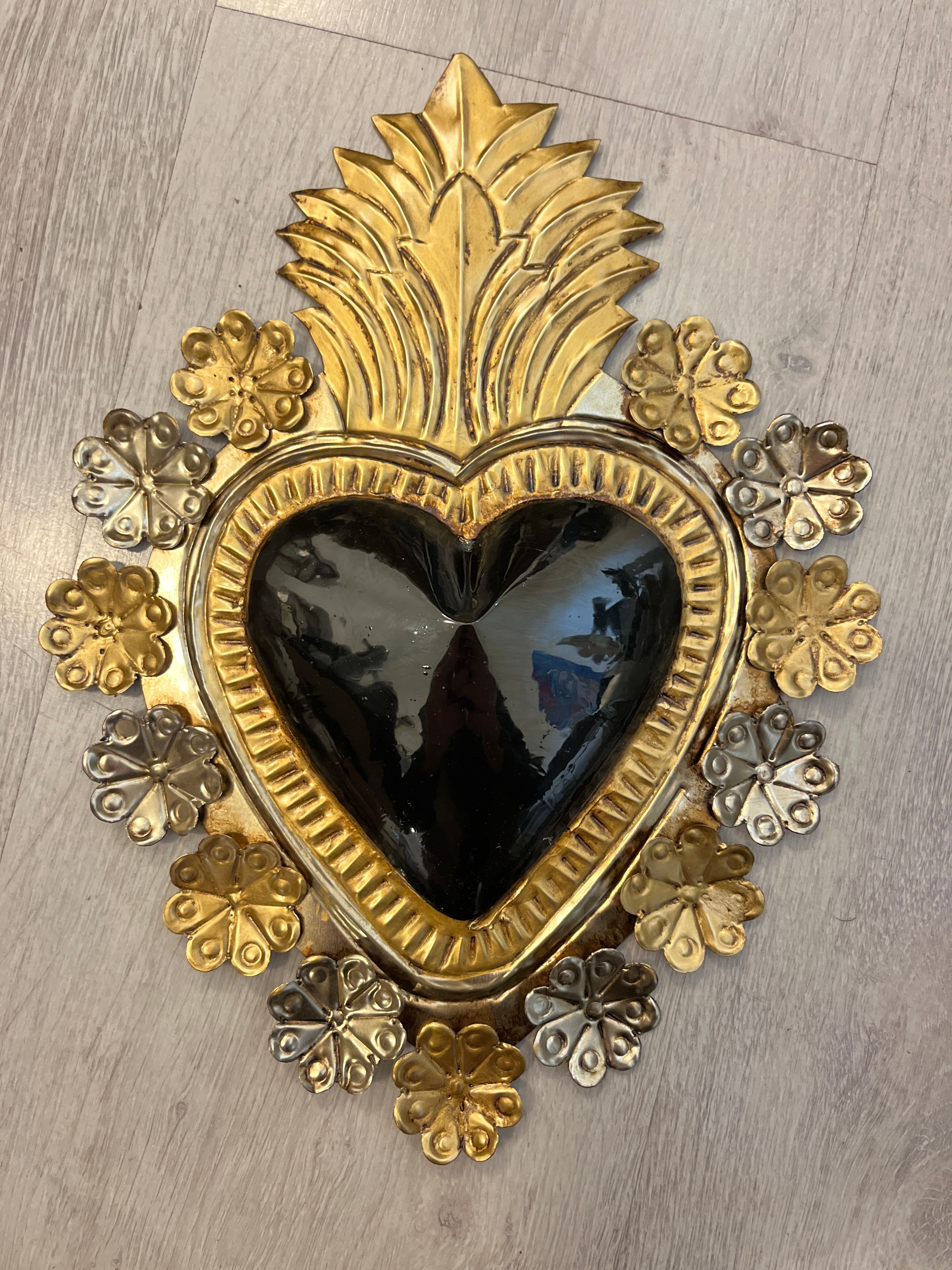 Corazón halo de flores