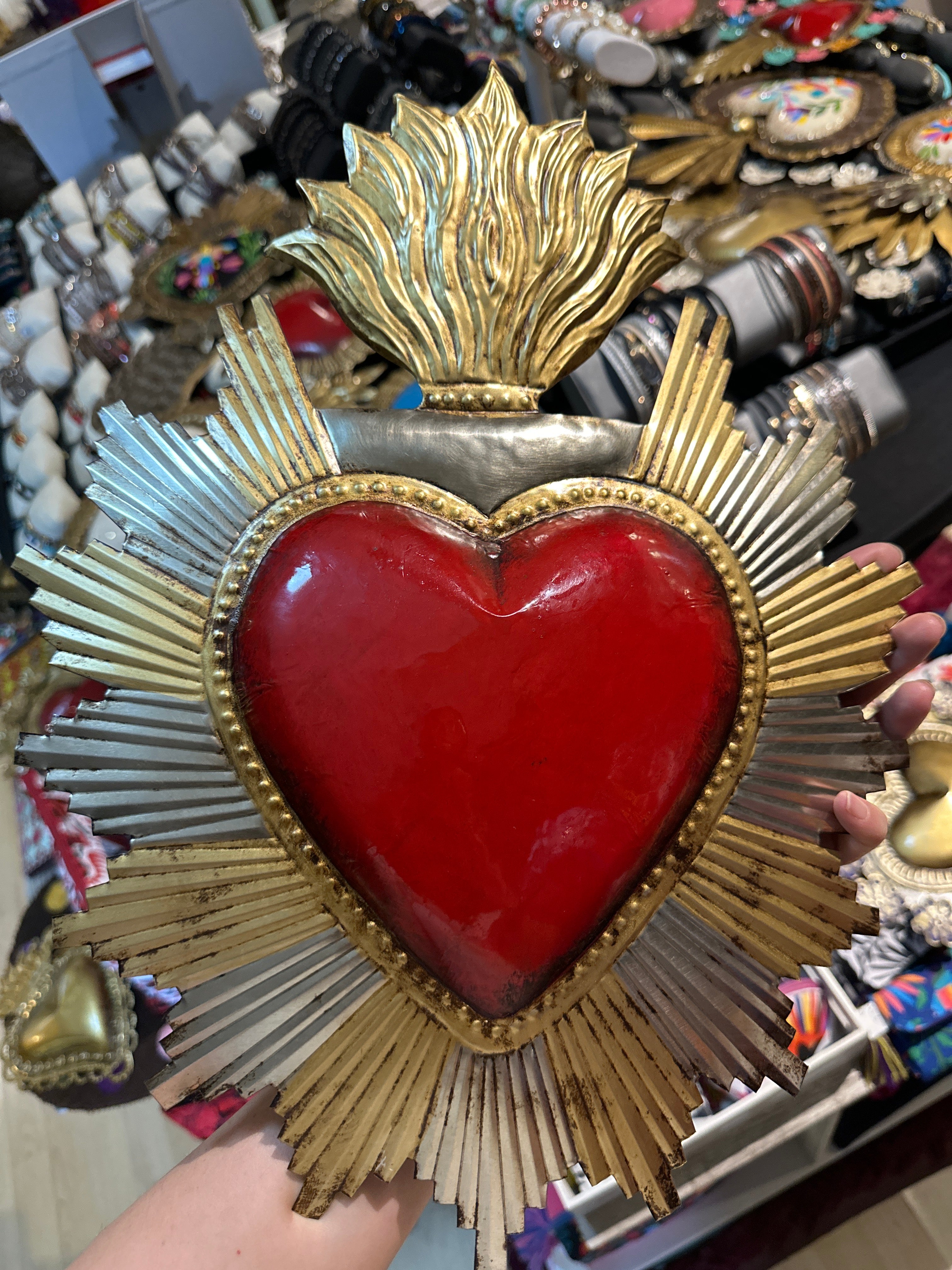 Corazón sagrado una flama