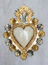 Corazón halo de flores