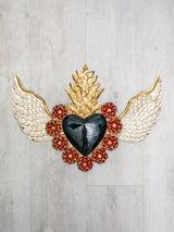 Corazón alado arriba doble flama con flores