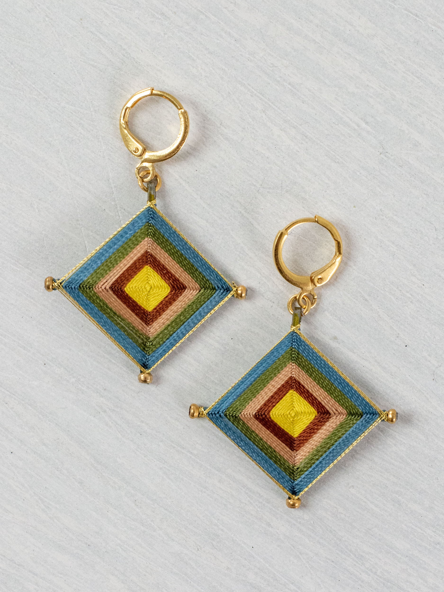 Aretes ojos de dios