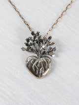 Collar de corazón de nopal mediano