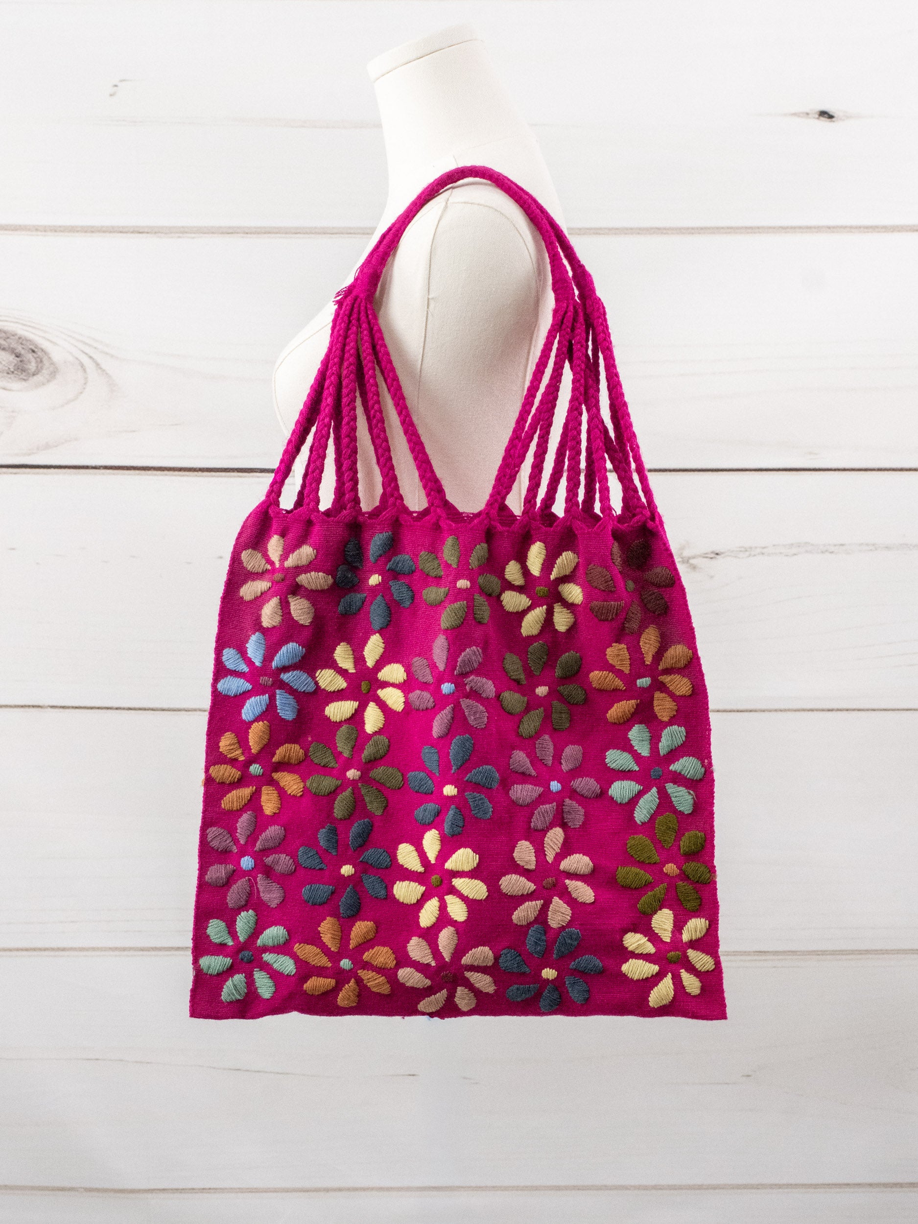 Bolsa de Chiapas con flores