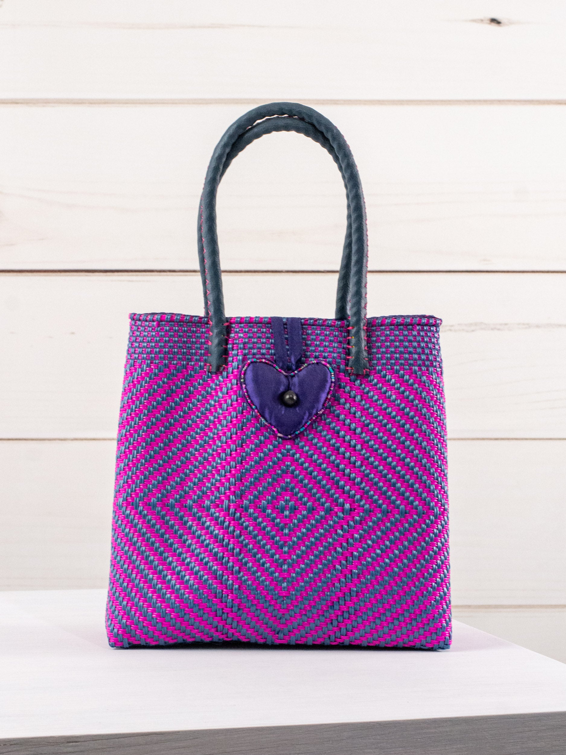 Bolsa artesanal corazón milagro mediana