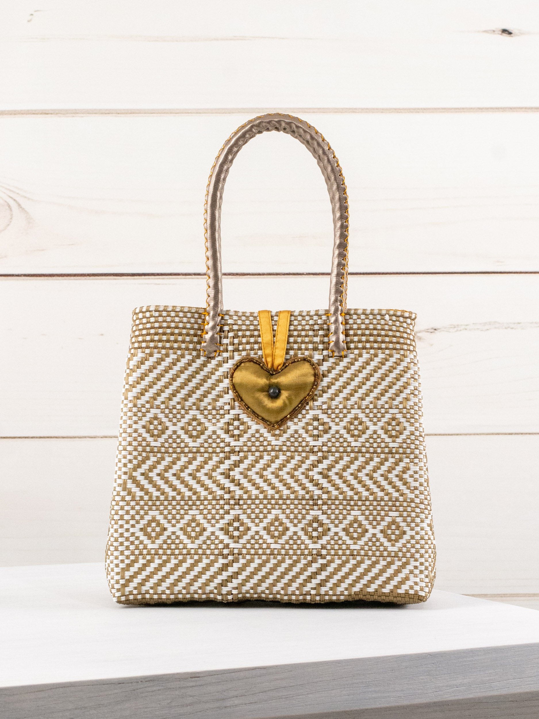 Bolsa artesanal corazón milagro mediana