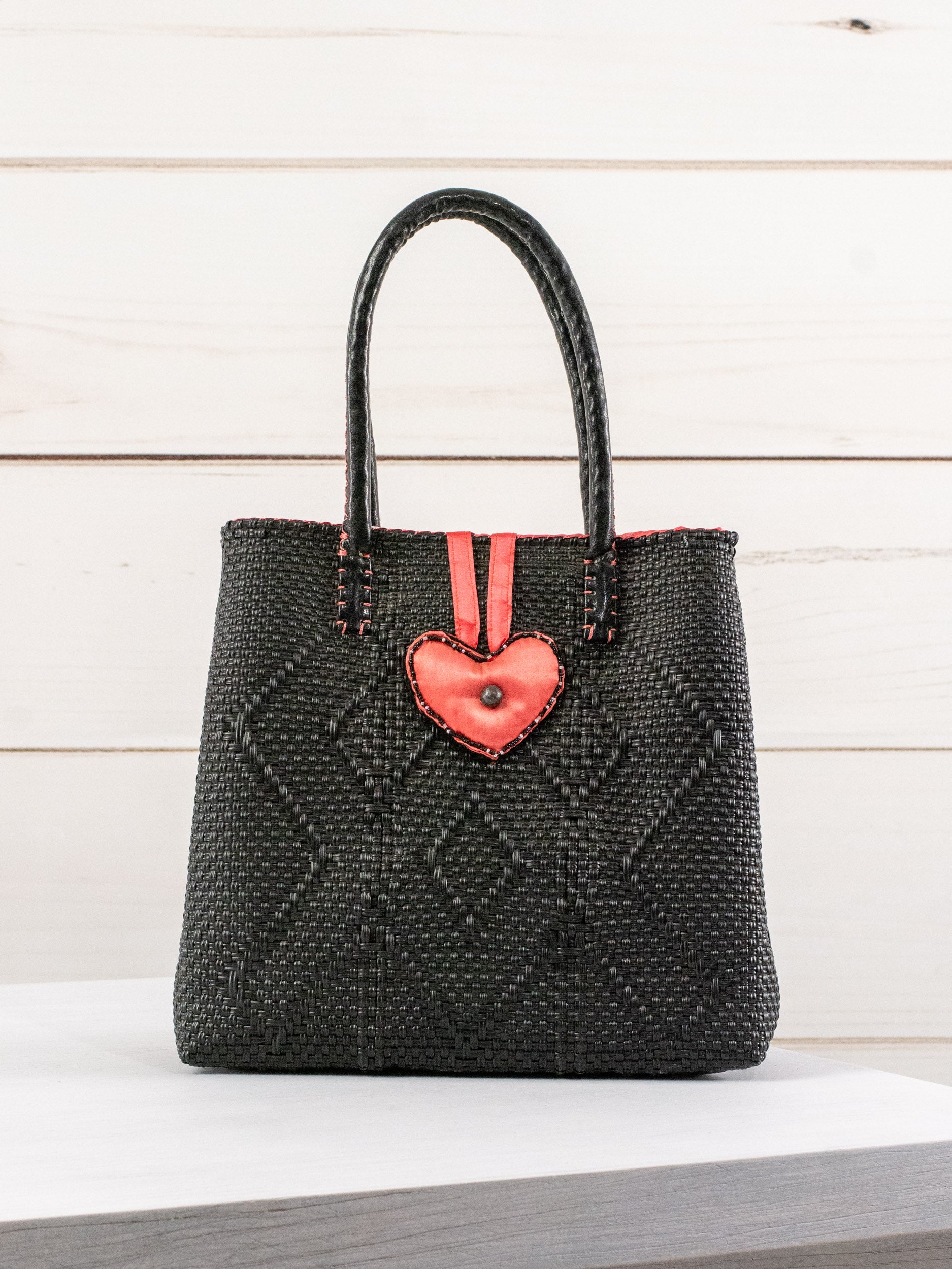 Bolsa artesanal corazón milagro mediana