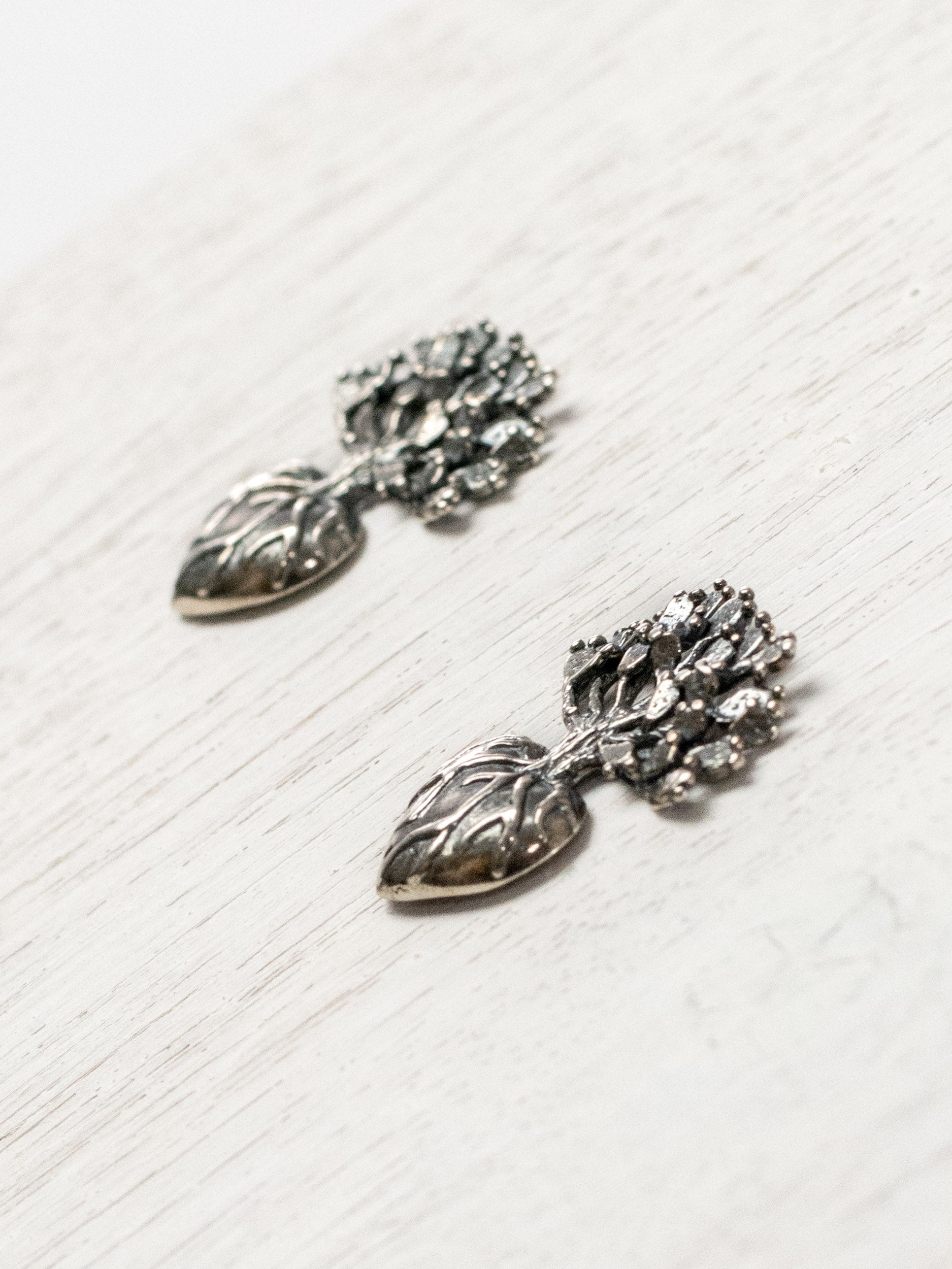 Aretes de corazón con nopal medianos