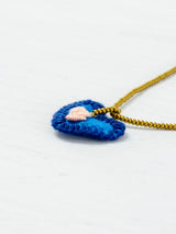 Collar corazón bordado mini