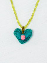 Collar corazón bordado mini