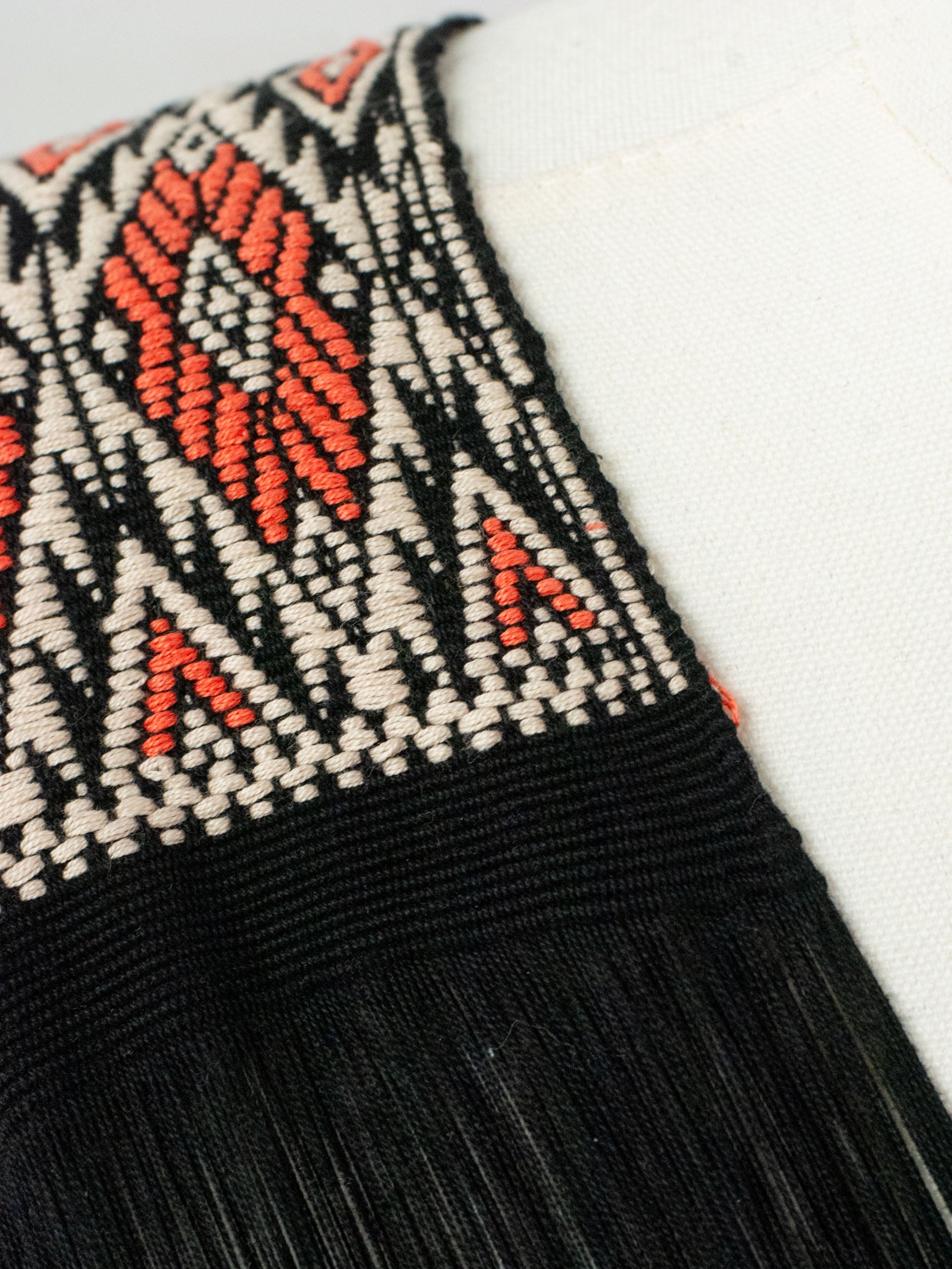 Poncho largo tres líneas deshiladas Chiapas