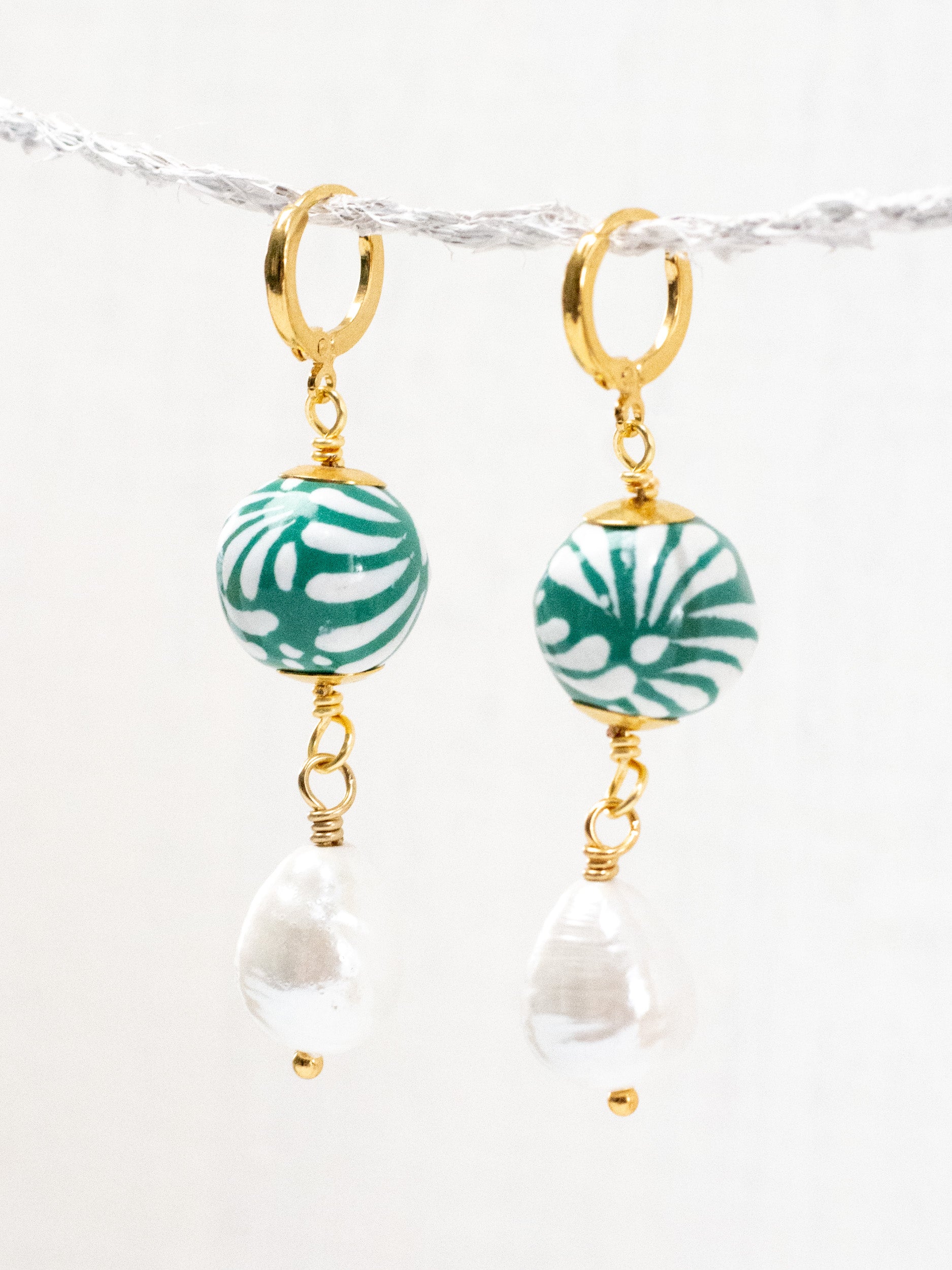 Aretes talavera esferas con perlas