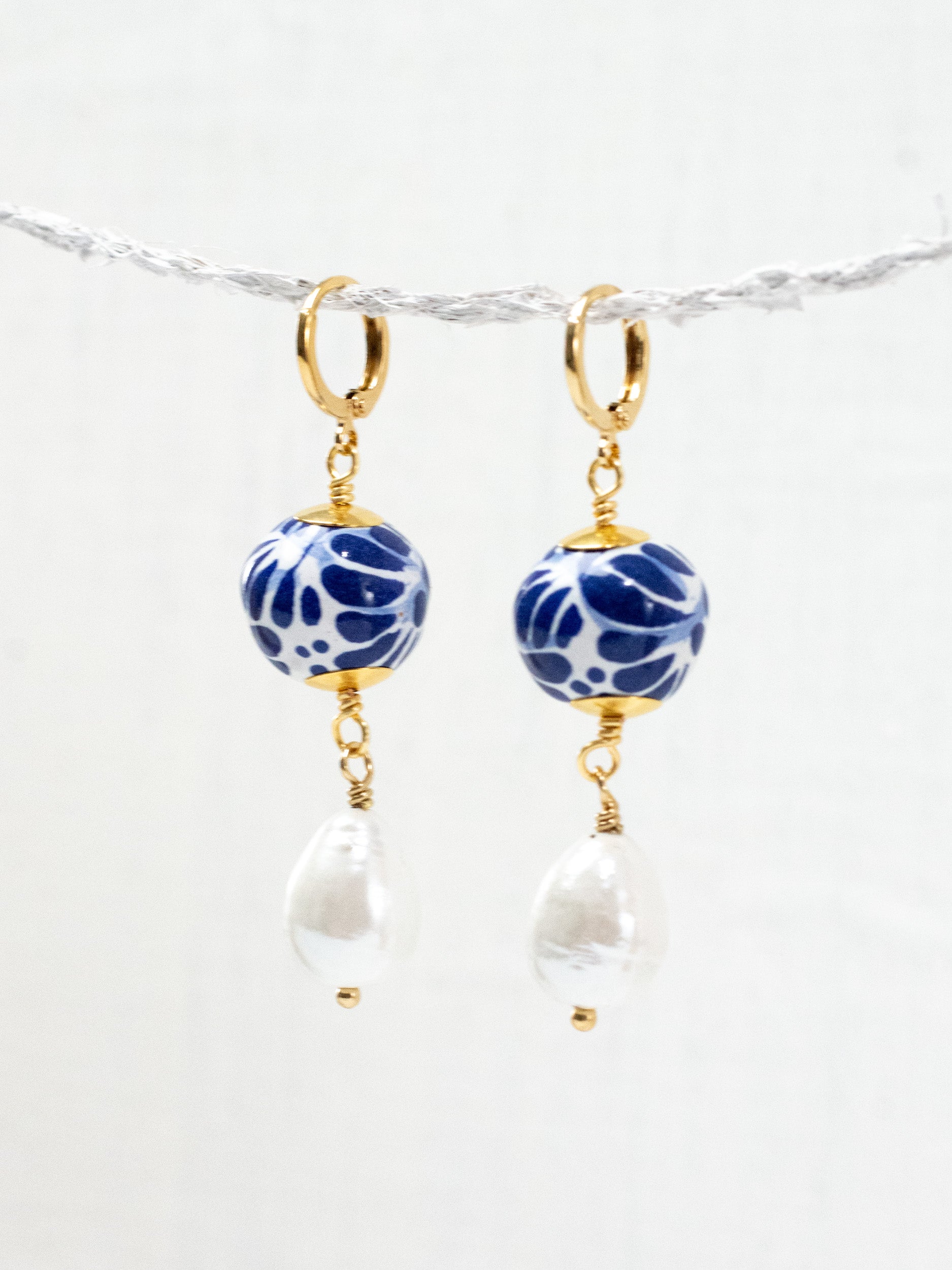 Aretes talavera esferas con perlas