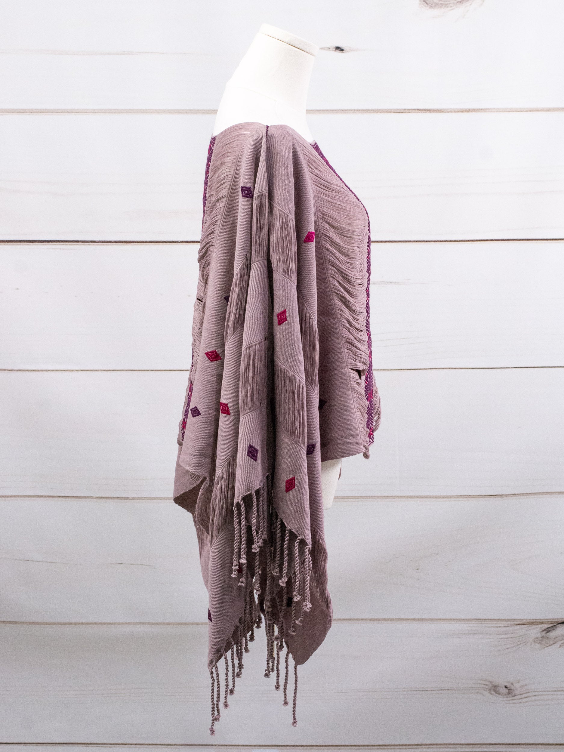 Poncho largo tres líneas deshiladas Chiapas